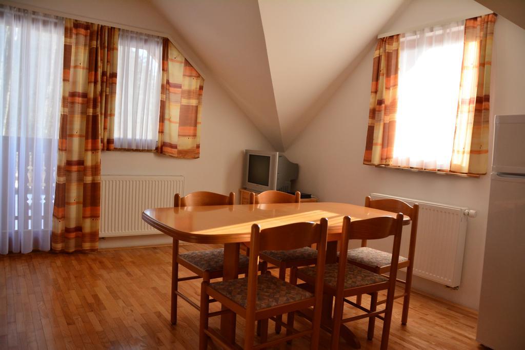 Apartments Gatej Cerkno Exterior foto
